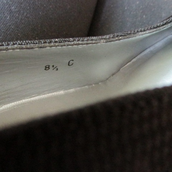 Stuart Weitzman Black Ballerina Pumps, Size 8.5C - Picture 8 of 8